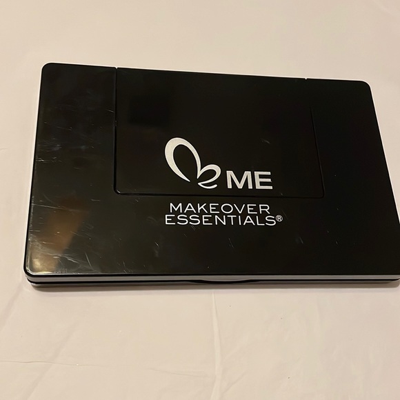 ME makeover essentials - Picture 3 of 4